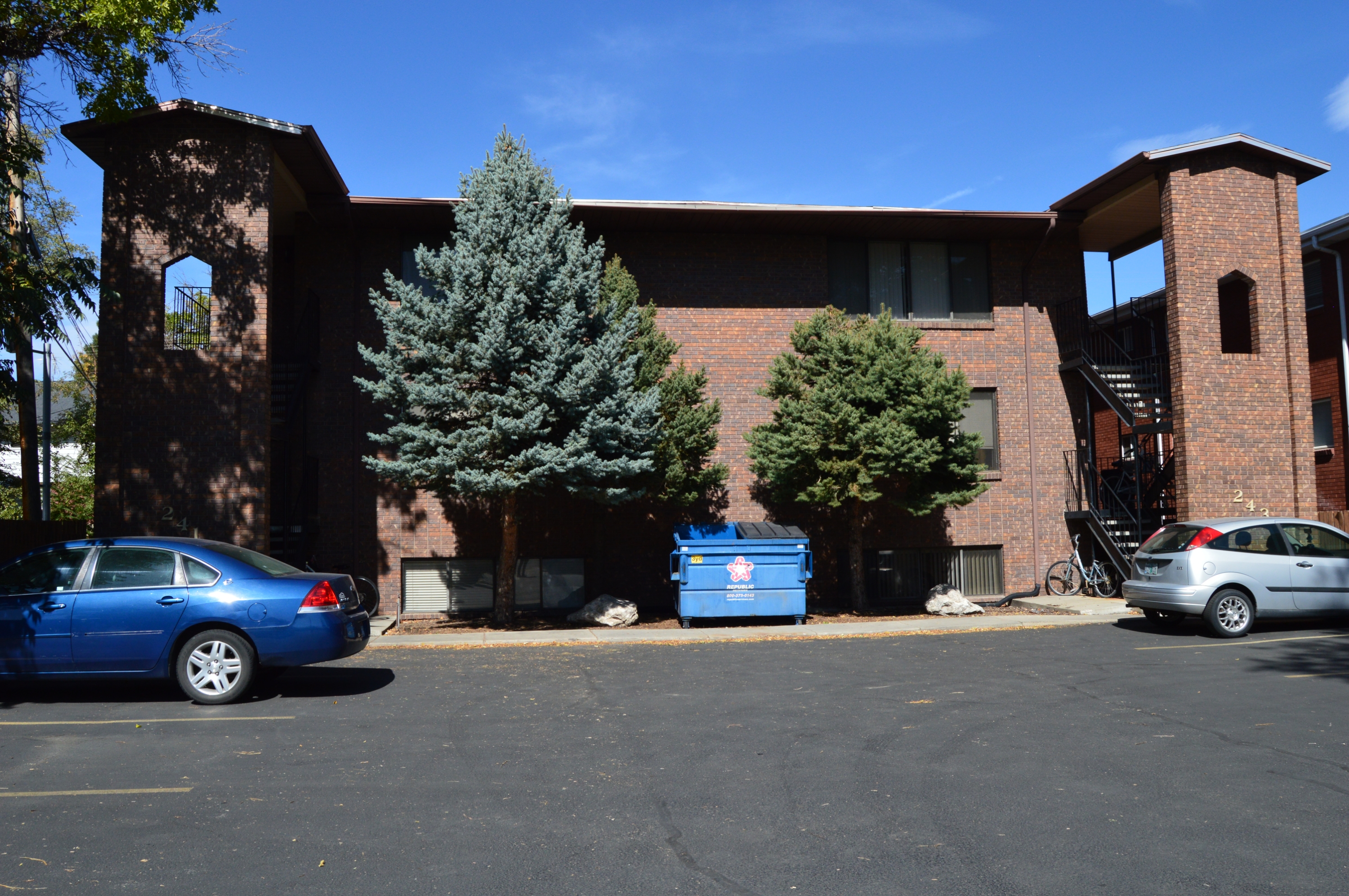 Property main image