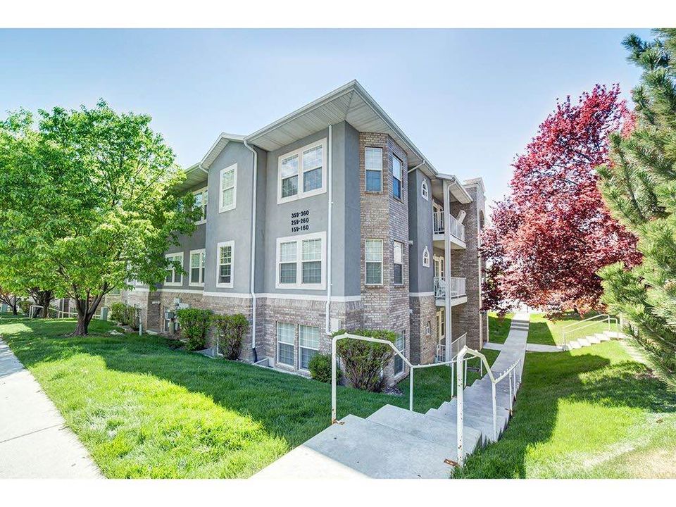 345 N Belmont Place #137