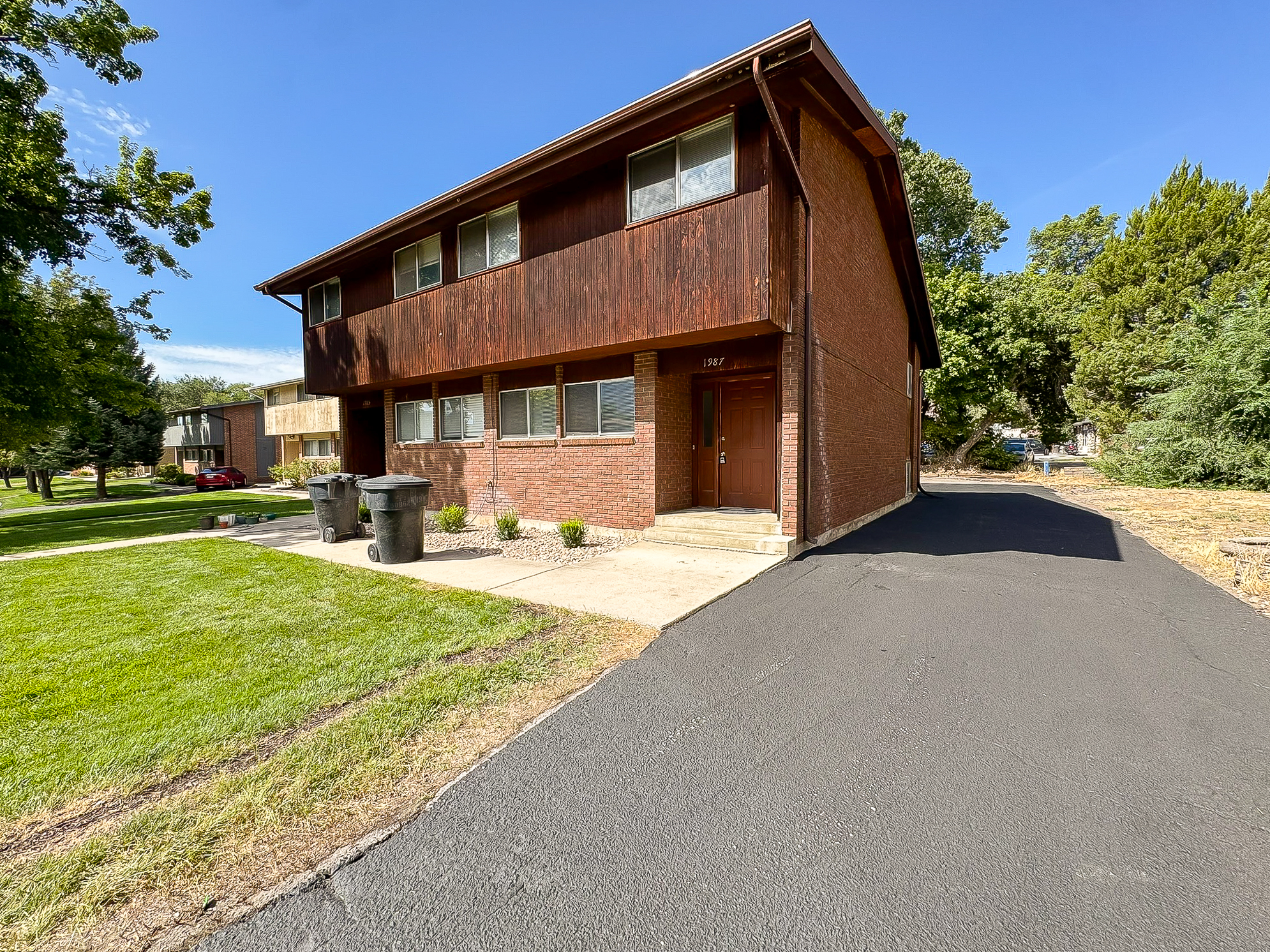 1987 North 650 West
