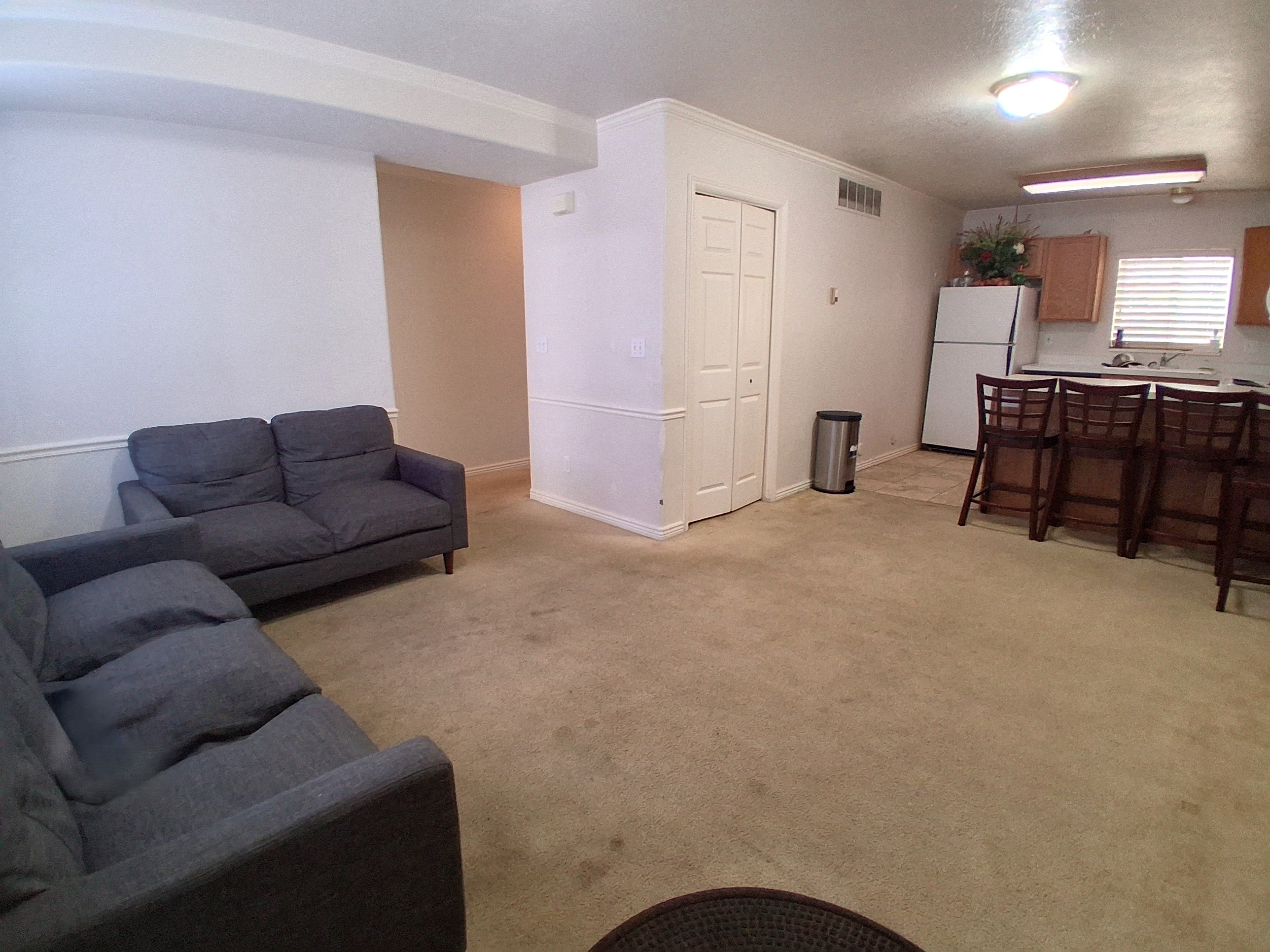 1611 North Grandview Lane #2