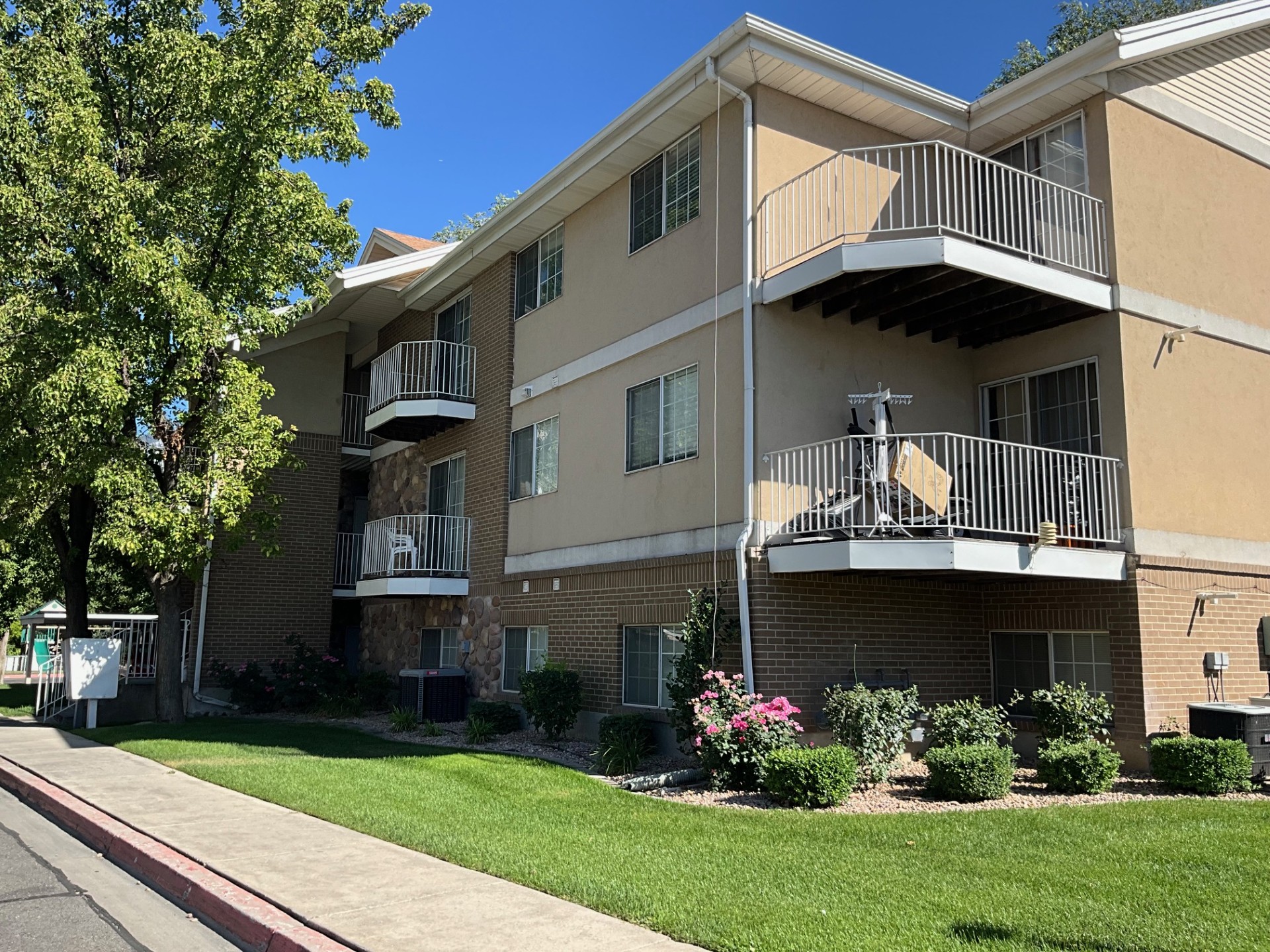 1227 Riverside Avenue #54